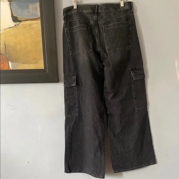 Black Wide-Leg Cargo Jeans - Picture 6 of 9